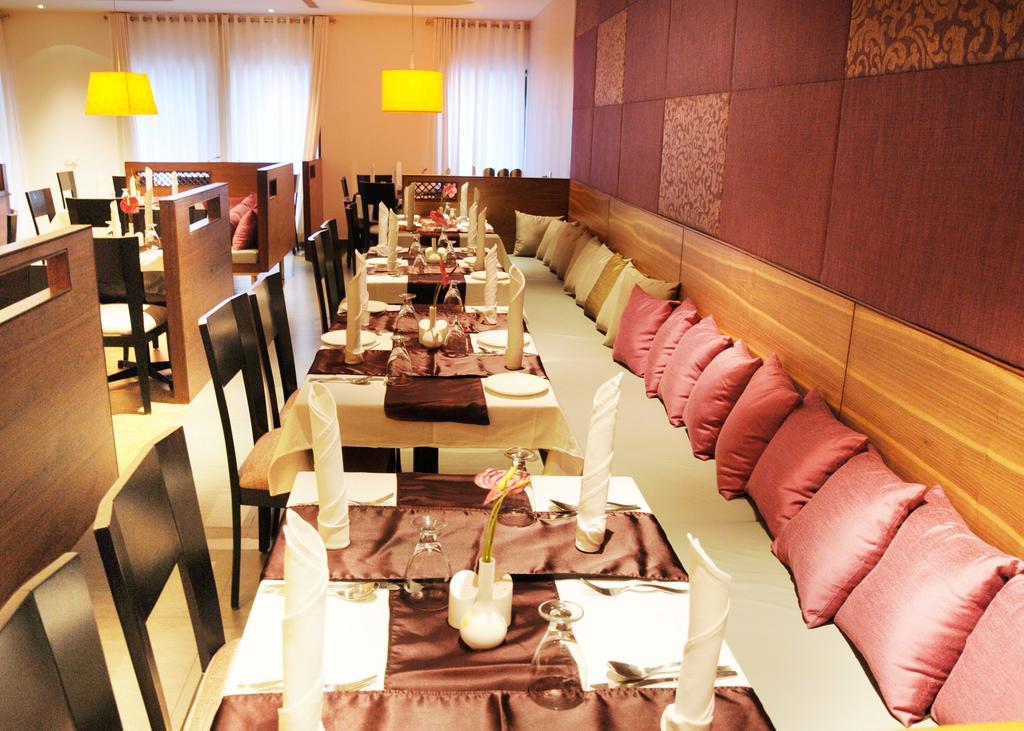Hotel Moti Mahal Mangaluru Zewnętrze zdjęcie