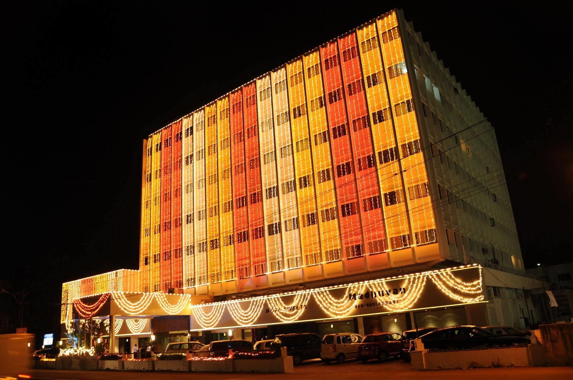Hotel Moti Mahal Mangaluru Zewnętrze zdjęcie