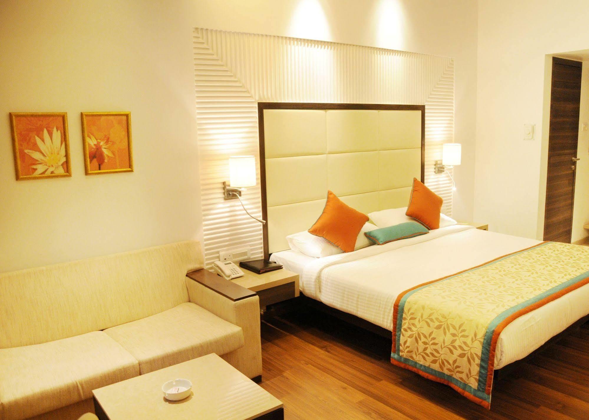 Hotel Moti Mahal Mangaluru Zewnętrze zdjęcie