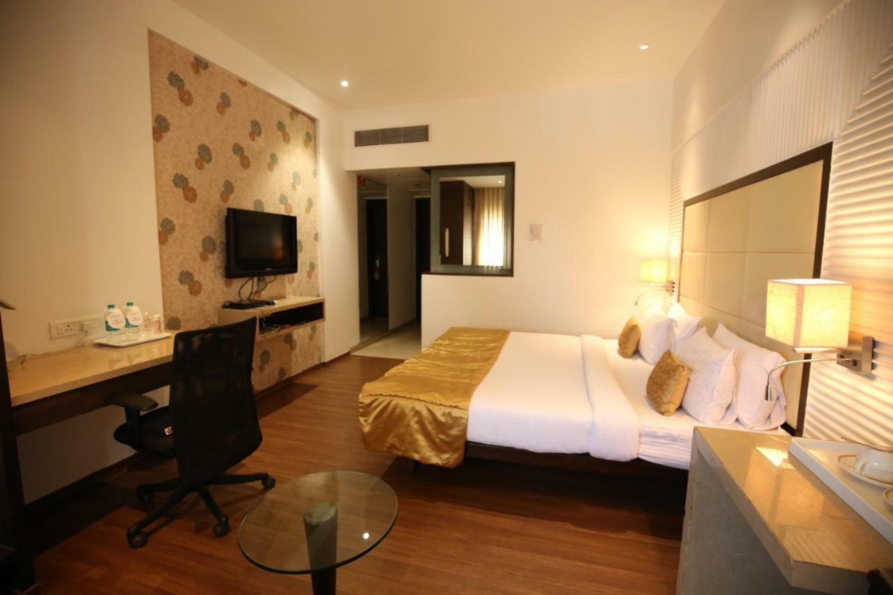 Hotel Moti Mahal Mangaluru Zewnętrze zdjęcie