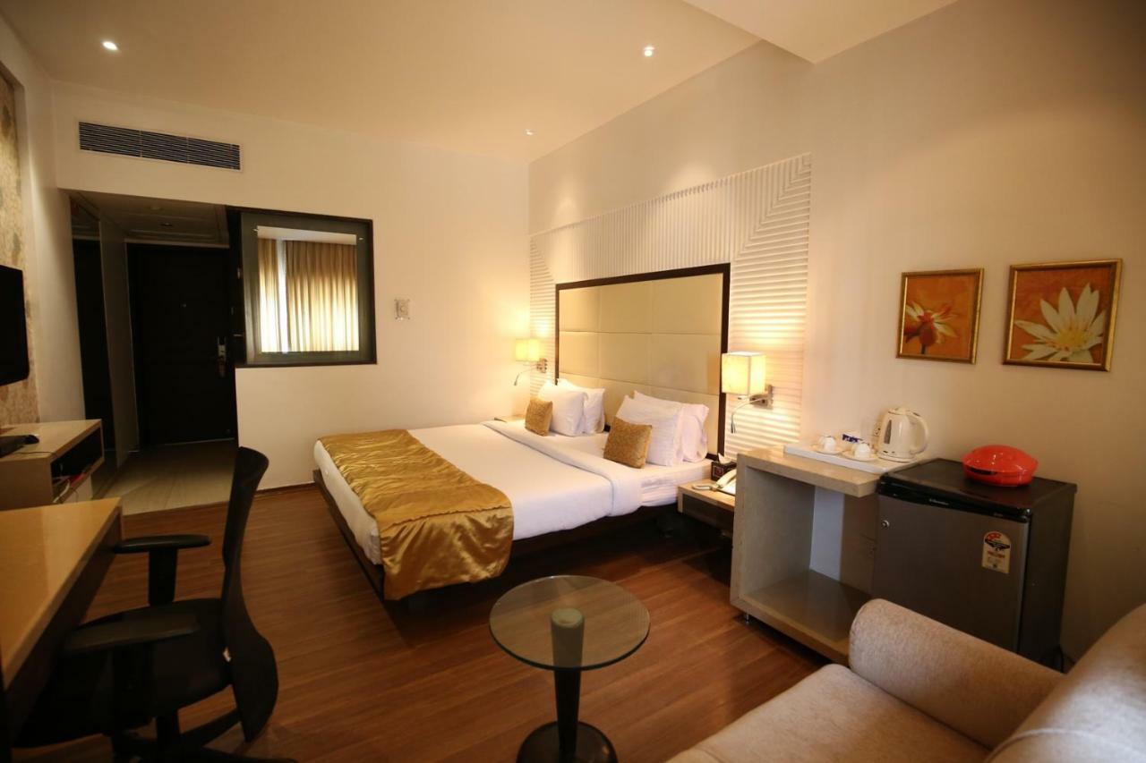 Hotel Moti Mahal Mangaluru Zewnętrze zdjęcie