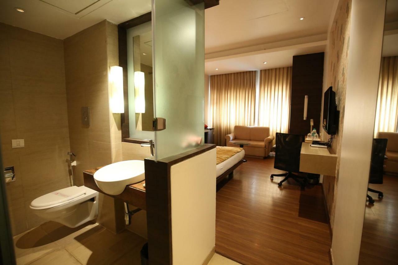 Hotel Moti Mahal Mangaluru Zewnętrze zdjęcie