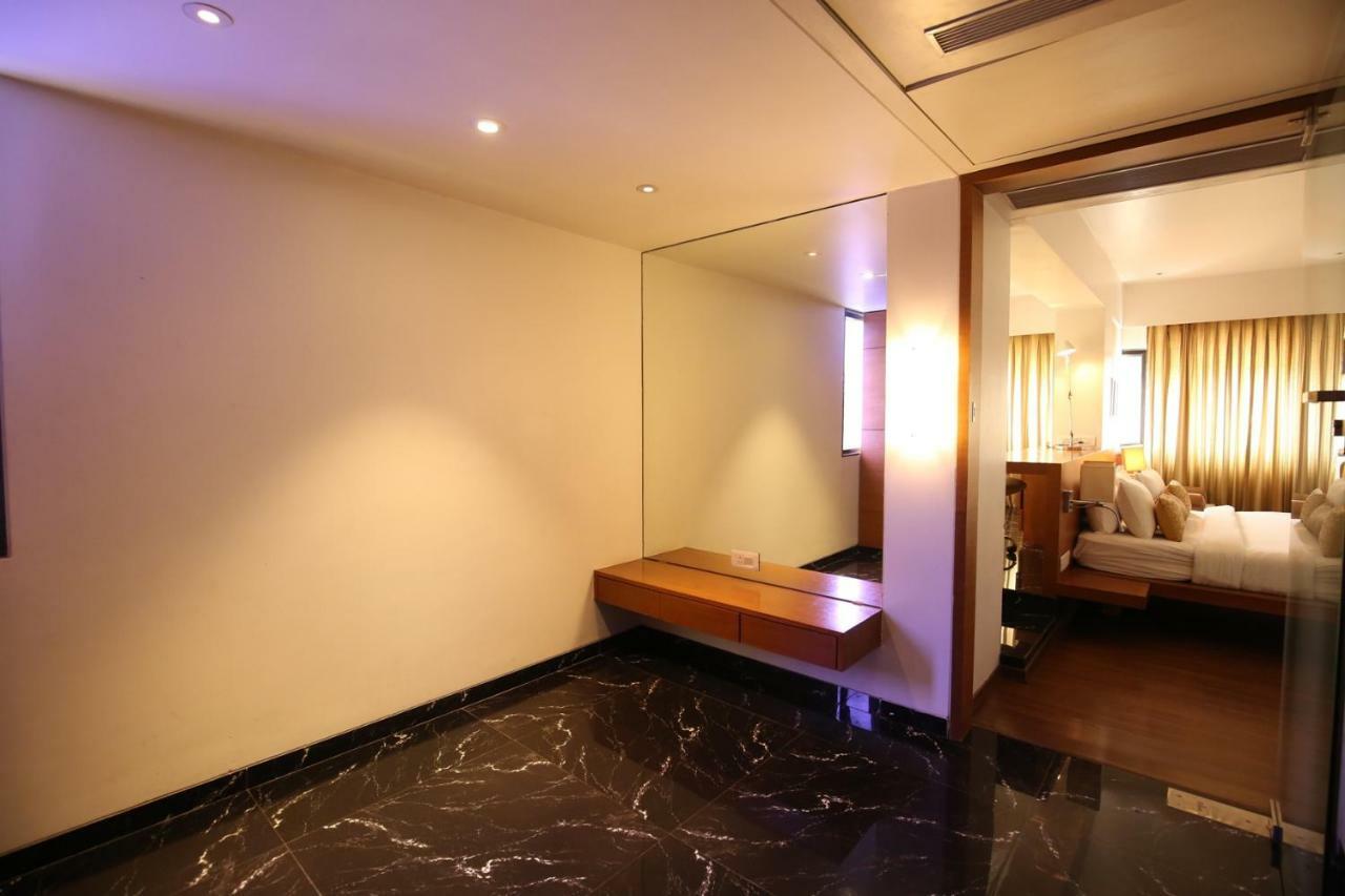 Hotel Moti Mahal Mangaluru Zewnętrze zdjęcie